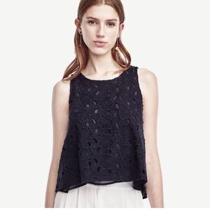 Ann Taylor Navy 100% Cotton Floral Lace Sleeveless Blouse - Fully Lined Size L